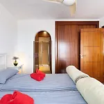 Attic Vistas Mit Wunderschoenem Meerblick By Interhome Apartamento