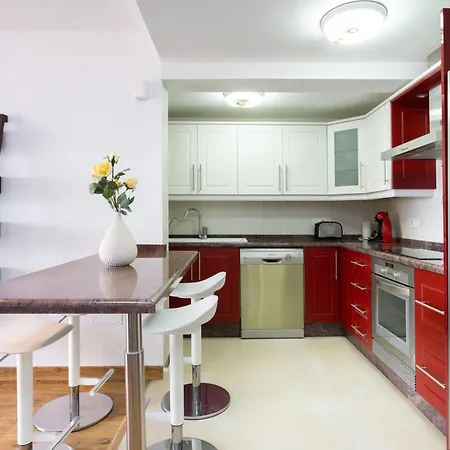 Apartamento Attic Vistas Mit Wunderschoenem Meerblick By Interhome *