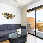 公寓 Attic Vistas Mit Wunderschoenem Meerblick By Interhome