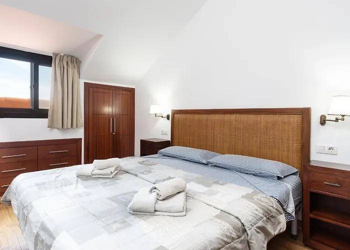 Attic Vistas Mit Wunderschoenem Meerblick By Interhome شقة بلايا ذي لاس أميريكاس