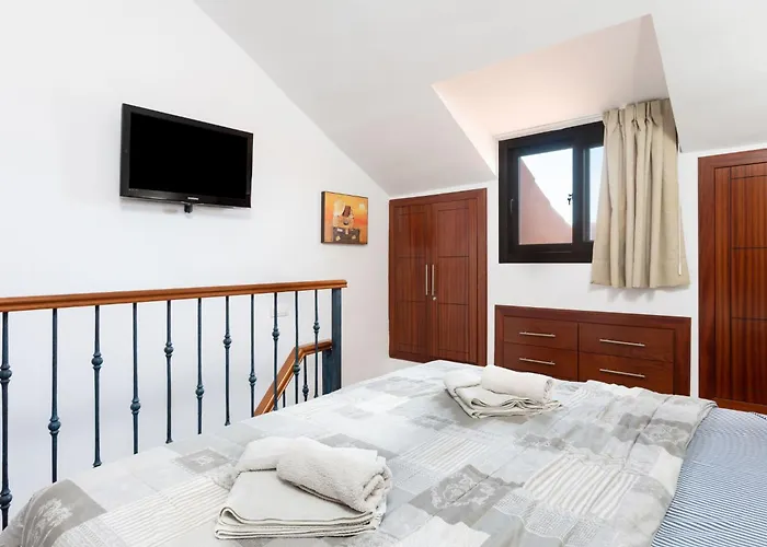 Attic Vistas Mit Wunderschoenem Meerblick By Interhome * Playa de las Americas (Tenerife)