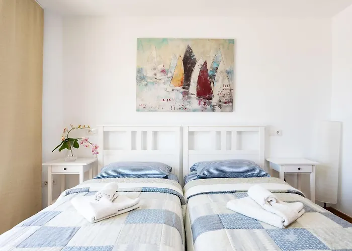 Appartamento Attic Vistas Mit Wunderschoenem Meerblick By Interhome *