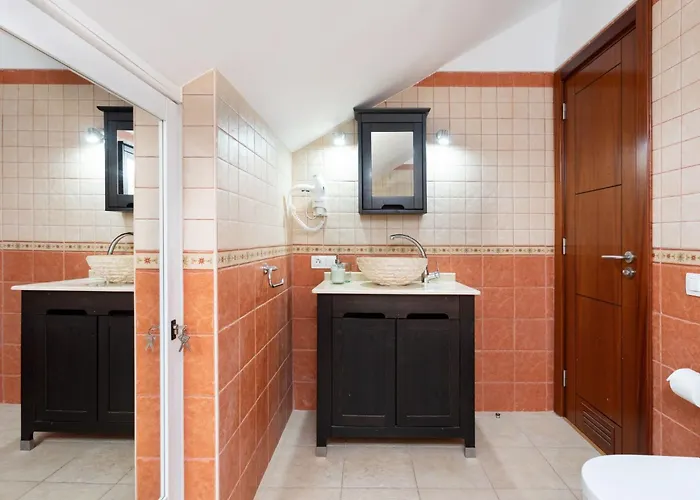 Attic Vistas Mit Wunderschoenem Meerblick By Interhome Appartamento *