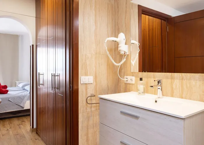 Appartamento Attic Vistas Mit Wunderschoenem Meerblick By Interhome